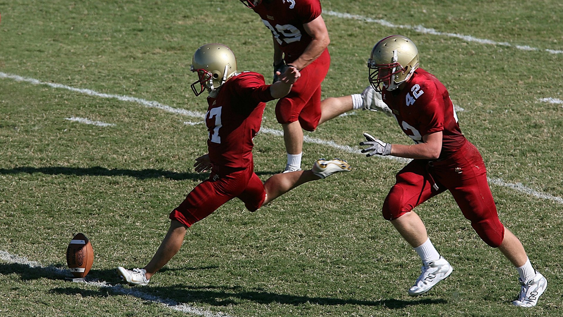 爱游戏 电竞-“意甲战火再燃：经典对决引发热烈讨论”，意甲战况