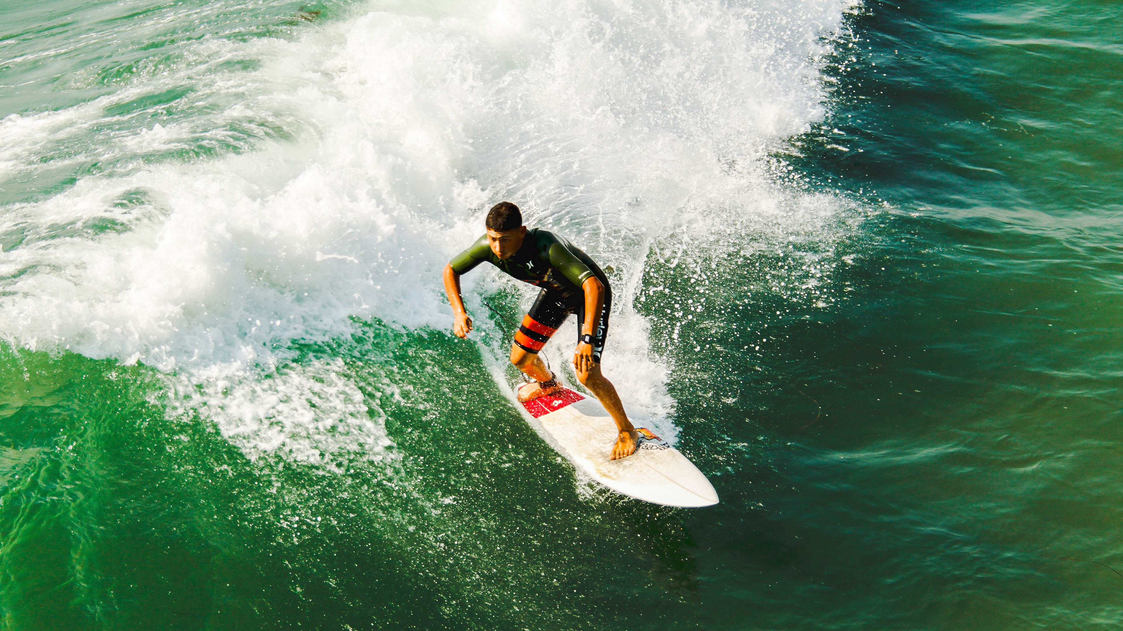 橄榄球赛场上的奇迹逆转,让人屏息,橄榄球比赛视频片段